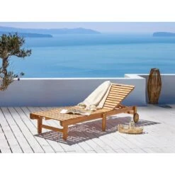 Beliani Tuinligstoel PIETRALUNGA - Lichte Houtkleur Acaciahout -Tuin & Buiten 685fc62a6a424f23b5eebc06af133841